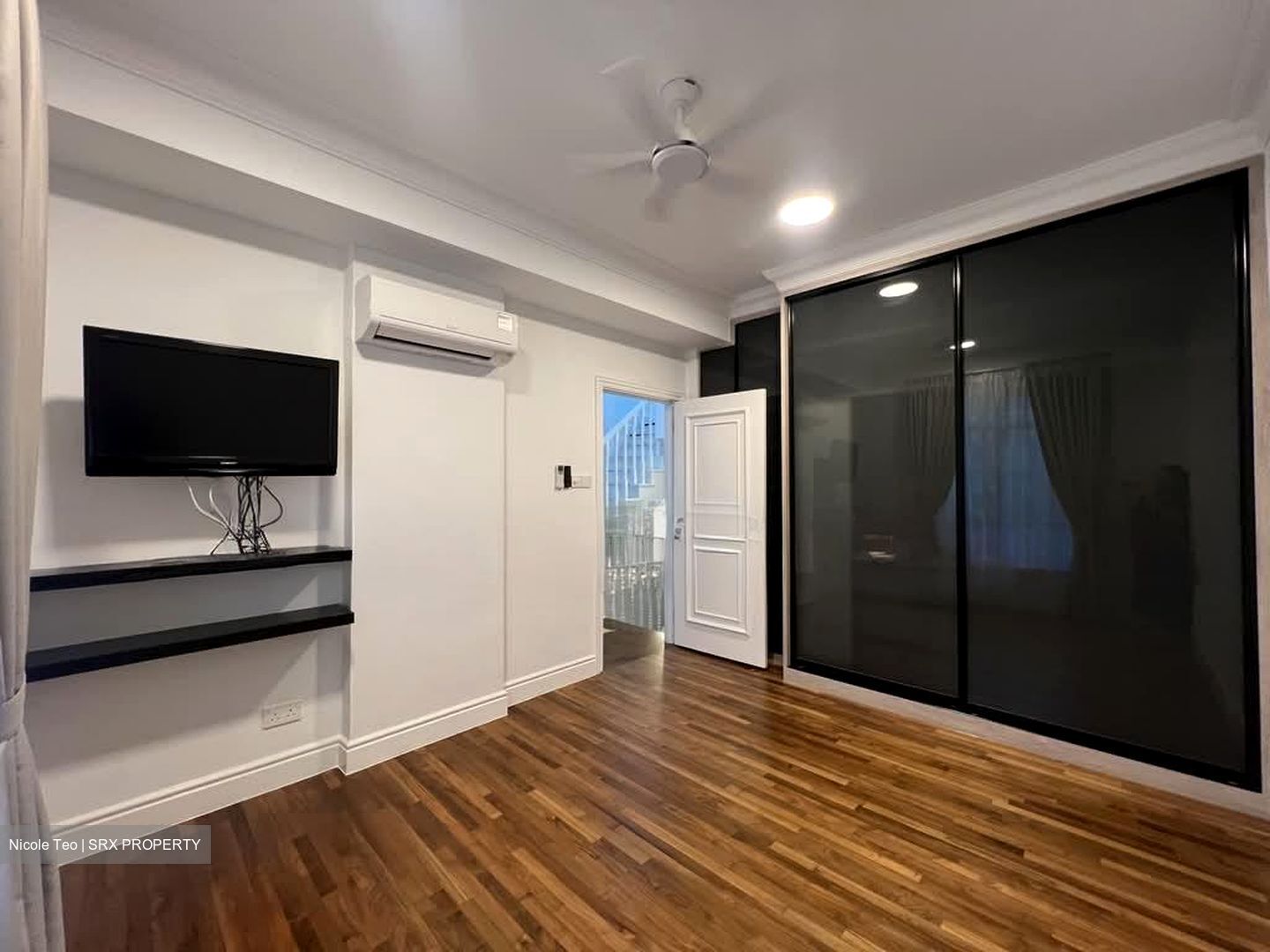 Kew Crescent (D16), Terrace #588303601